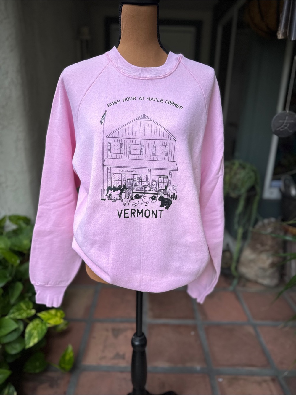 Vtg Fruit of the Loom Pink Vermont Graphic Crewneck Sweatshirt